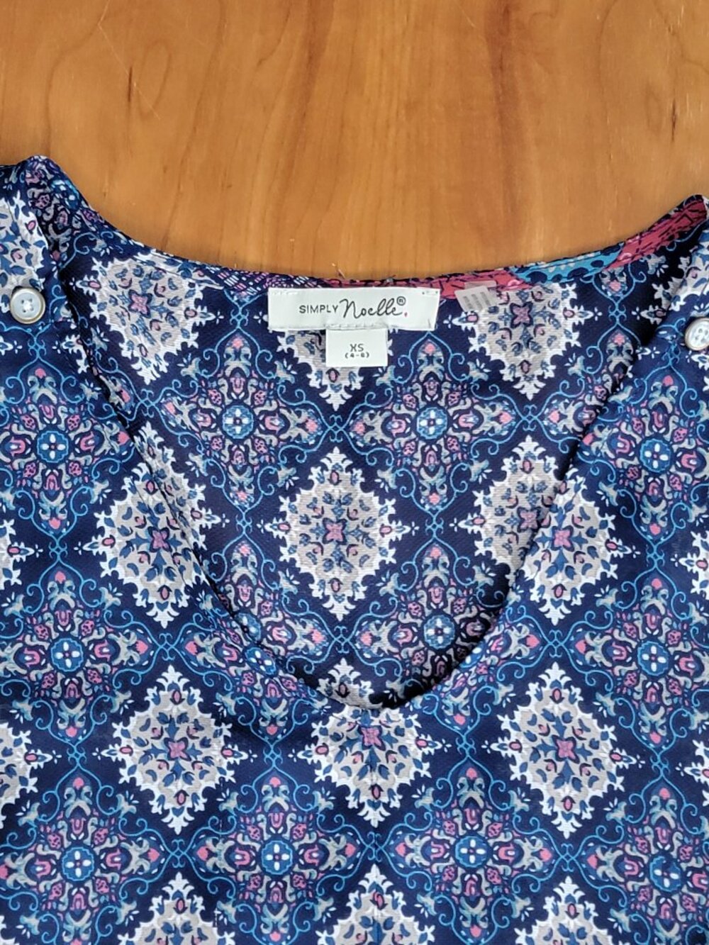 Simply Noelle Navy Burgundy Lightweight Flowy Boho Tunic Top - XS - Picture 8 of 11